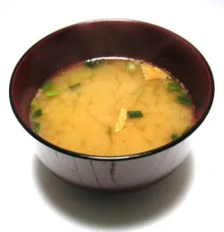 Sopa Miso: Una sopa con sabor de hogar.