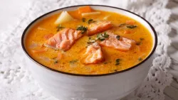 Sopa de salmón